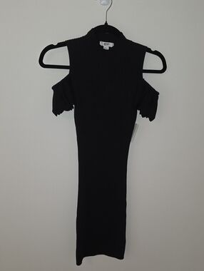 Renvy Black Cold-Shoulder Ribbed Midi